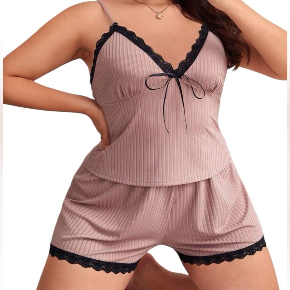 NWOT..Dusty Rose Ribbed Cami & Short Sleep Set with Black Trim